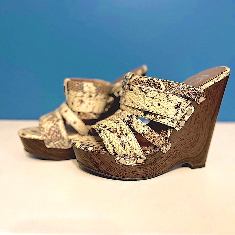 Sexy Ladies, wedge shoe